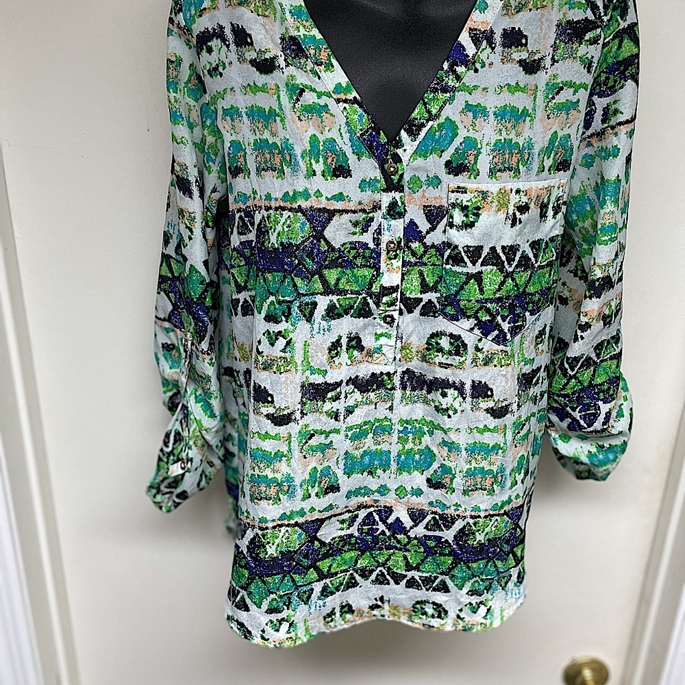 Women’s green print tunic top